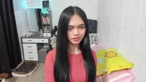 Snapshot of naughty_emmats chatting on January 2025 12:10:01 AM emma online show from January 2025 12:10:01 AM