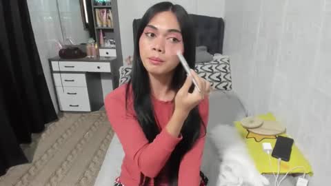 Snapshot of naughty_emmats chatting on February 2025 02:59:02 AM emma online show from February 2025 02:59:02 AM