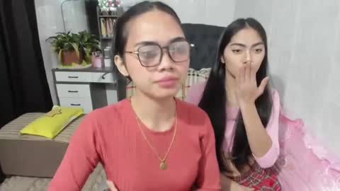 Snapshot of naughty_emmats chatting on February 2025 10:53:01 PM emma online show from February 2025 10:53:01 PM