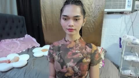 Snapshot of naughty_emmats chatting on October 2025 09:35:02 PM emma online show from October 2025 09:35:02 PM