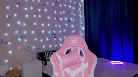 Snapshot of naughty_mablee chatting on February 2026 06:26:01 AM Mable online show from February 2026 06:26:01 AM