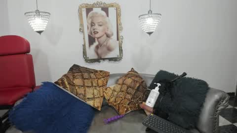 ESMERALDA online show from June 2026 01:54:01 AM