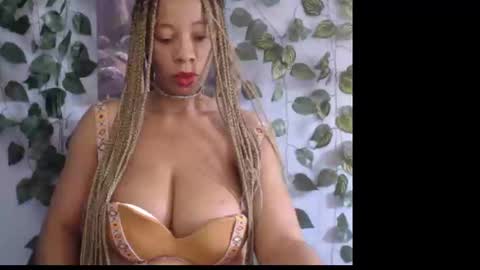 Snapshot of naughty_xxbunny chatting on January 2025 09:51:02 AM beauty online show from January 2025 09:51:02 AM