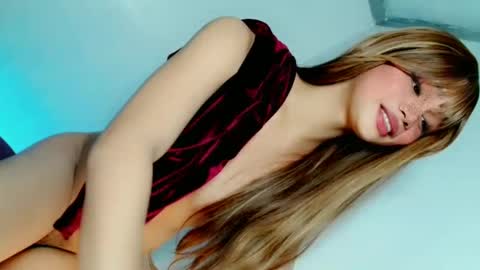 Snapshot of naughtybella_ chatting on January 2025 09:31:01 PM bella online show from January 2025 09:31:01 PM