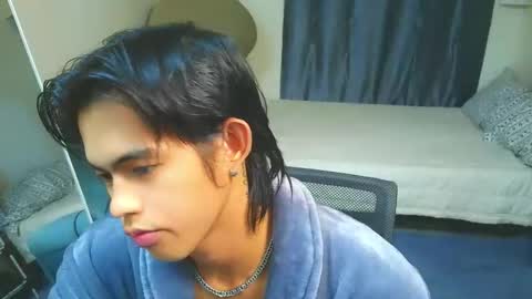 Snapshot of naughtyboylouie chatting on March 2026 03:15:02 PM Loue online show from March 2026 03:15:02 PM