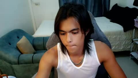 Snapshot of naughtyboylouie chatting on July 2026 12:00:02 PM Loue online show from July 2026 12:00:02 PM