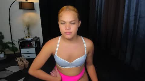 naughtychanell online show from July 2026 05:39:02 PM