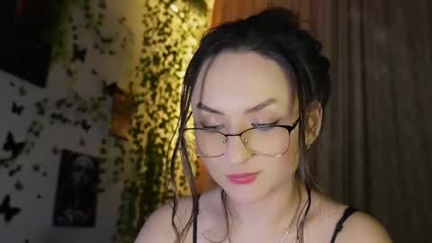 Snapshot of naughtyhomemade17 chatting on March 2025 05:50:01 PM Mya Alexya online show from March 2025 05:50:01 PM