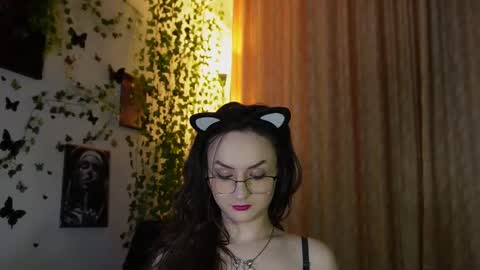Snapshot of naughtyhomemade17 chatting on March 2025 04:33:02 PM Mya Alexya online show from March 2025 04:33:02 PM