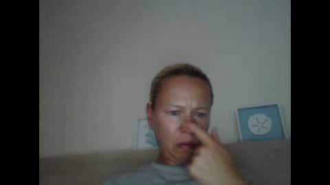 naughtyjennyblondeuk online show from May 2026 06:57:02 PM