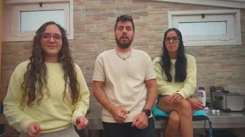 ANDREA STEPH  MIKE online show from October 2025 09:05:02 AM