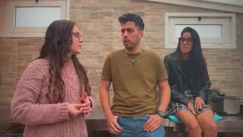 ANDREA STEPH  MIKE online show from October 2025 10:27:02 AM