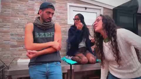 ANDREA STEPH  MIKE online show from December 2025 10:13:02 AM