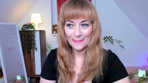 Milana - on air every day except Wednesday from 9 pm to 4 am European time online show from October 2025 08:33:02 PM