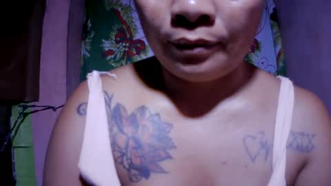 naughtymom_33 online show from June 2026 07:11:02 AM