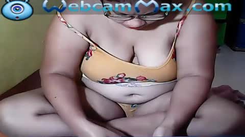 Snapshot of naughtypinay08 chatting on September 2025 03:23:01 PM juls online show from September 2025 03:23:01 PM