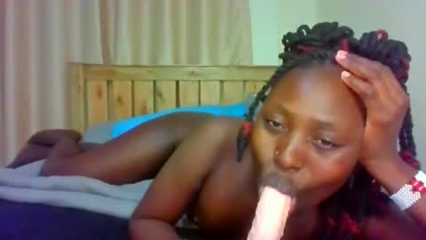 naughtyqueen12 online show from October 2025 10:32:02 PM