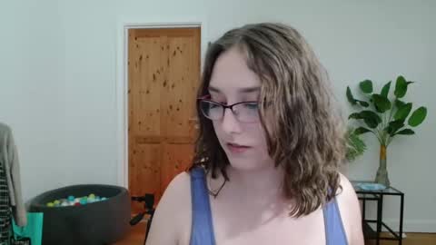 Snapshot of naughtyrapunzel7 chatting on December 2024 12:19:02 PM Ella - Naughty Rapunzel online show from December 2024 12:19:02 PM