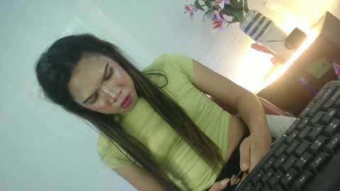 Snapshot of naughtywildvenice chatting on February 2025 04:44:01 PM naughtywildvenice online show from February 2025 04:44:01 PM