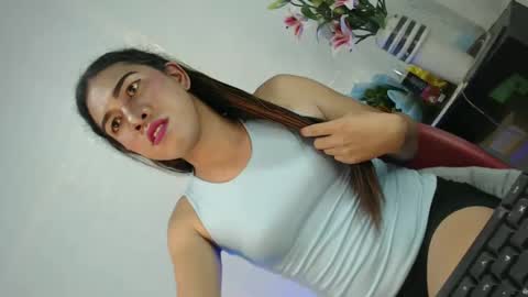 Snapshot of naughtywildvenice chatting on February 2025 10:59:02 AM naughtywildvenice online show from February 2025 10:59:02 AM