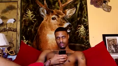 Snapshot of naughtyy_ken chatting on December 2024 07:11:02 PM Mekhi or Khi online show from December 2024 07:11:02 PM