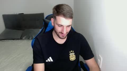 Nico online show from February 2025 07:53:02 PM