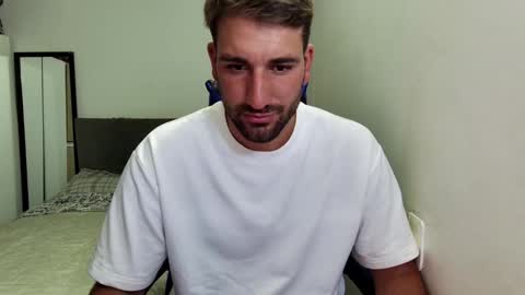 Nico online show from February 2026 07:43:01 PM