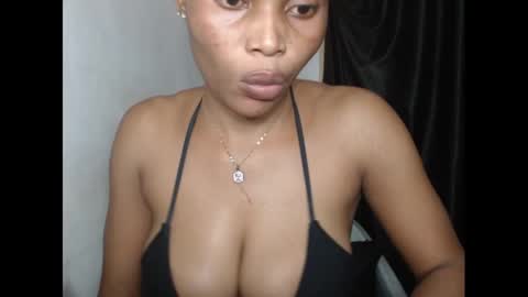 Snapshot of nautyslimfit chatting on December 2024 02:11:01 PM nautyslimfit online show from December 2024 02:11:01 PM