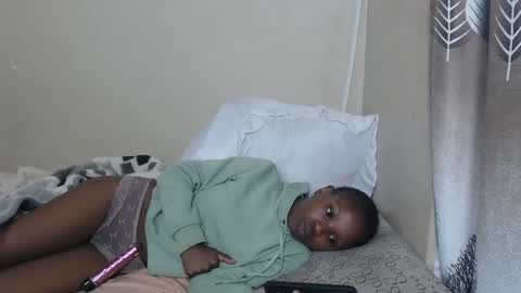 nawtylarissa_ online show from October 2025 07:15:02 PM