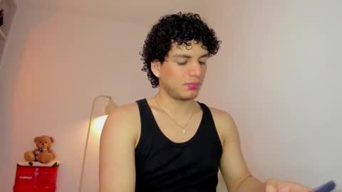 Natan online show from November 2025 02:22:01 AM