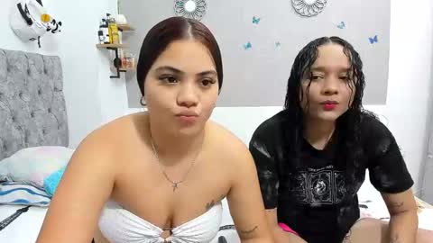 Snapshot of nay_and_aleja chatting on September 2025 03:28:01 AM nay_and_aleja online show from September 2025 03:28:01 AM