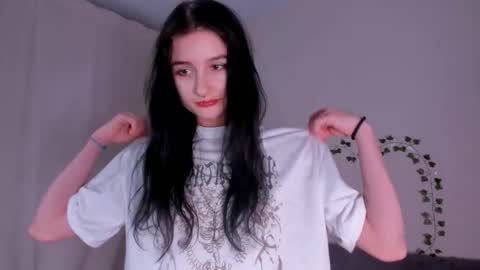 Kira online show from February 2026 03:00:01 PM