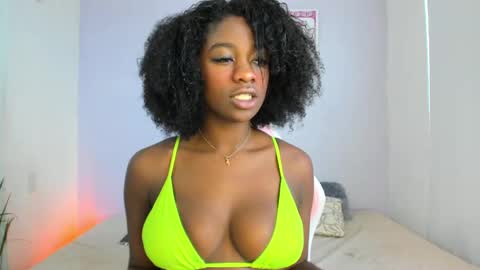 Snapshot of nayah_williams chatting on February 2025 12:43:02 PM Nayah Williams - OnlyFans online show from February 2025 12:43:02 PM