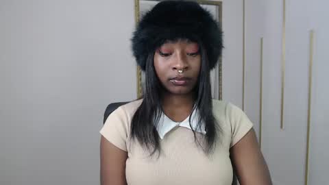 Nayaris 3 online show from April 2026 11:24:01 AM