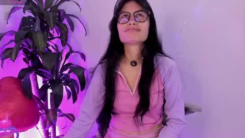 Naye  online show from April 2026 02:21:01 AM
