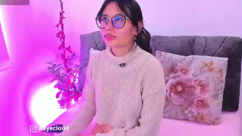 Naye  online show from June 2026 03:22:01 PM