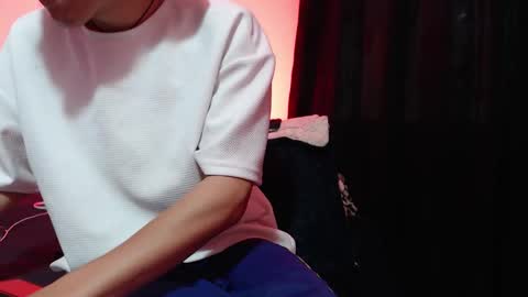 Snapshot of naytonfreeman chatting on November 2025 11:35:01 AM Im Nayton online show from November 2025 11:35:01 AM