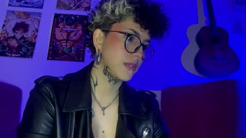 Snapshot of nazzz10 chatting on December 2025 04:02:01 PM nazzz10 online show from December 2025 04:02:01 PM