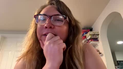 Nealiana online show from February 2026 03:51:01 PM