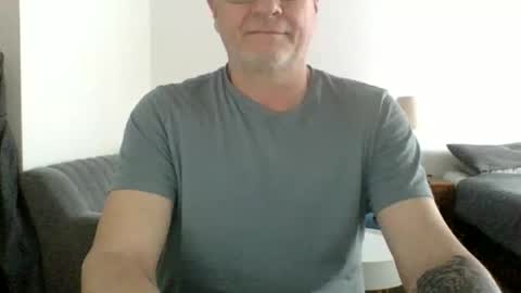 Snapshot of neckdown12 chatting on September 2025 09:37:02 PM neckdown12 online show from September 2025 09:37:02 PM