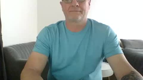 Snapshot of neckdown12 chatting on November 2025 08:20:01 PM neckdown12 online show from November 2025 08:20:01 PM