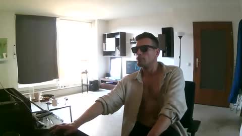 Sebastian online show from April 2026 07:11:01 AM