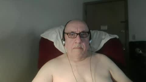Snapshot of needlesslove chatting on July 2026 12:43:01 AM Tom online show from July 2026 12:43:01 AM