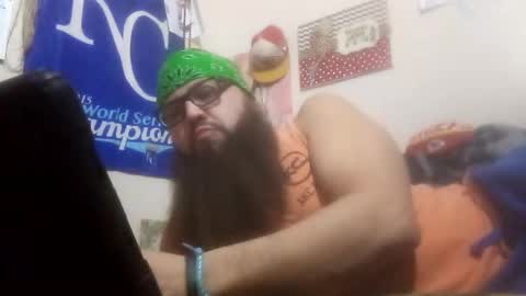 Snapshot of needu802318 chatting on January 2026 03:43:02 AM Easy E online show from January 2026 03:43:02 AM