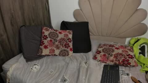 Nei turn green online show from October 2025 01:20:01 AM