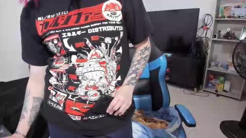 Geek Nicole    im Neeko UwU online show from December 2025 06:46:02 PM