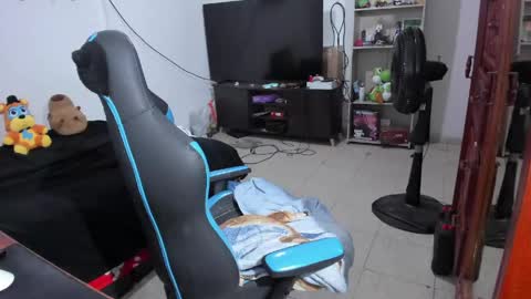 Geek Nicole    im Neeko UwU online show from April 2026 06:46:02 PM