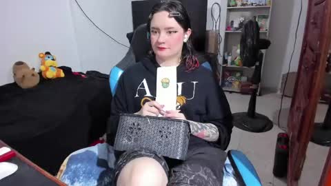 Geek Nicole    im Neeko UwU online show from May 2026 09:55:02 PM
