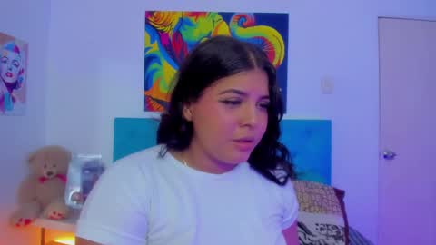 Snapshot of neferet_opal chatting on October 2025 01:00:02 AM neferet_opal online show from October 2025 01:00:02 AM