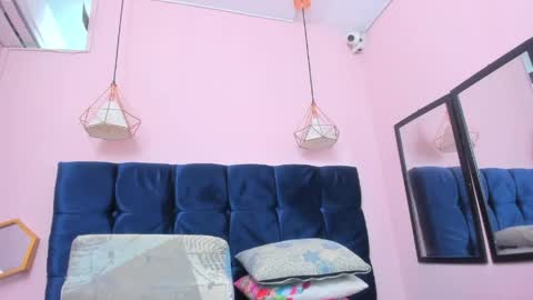 neferet_opal online show from April 2026 01:25:02 AM